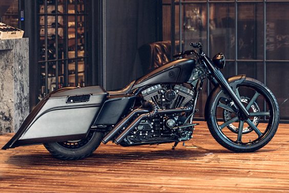 PRINCE OF DARKNESS. Rough Crafts? ?Noir King? Harley Road King