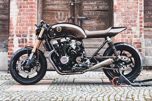 FASTER & SON. A Honda CB750 Cafe Racer from MT Customs