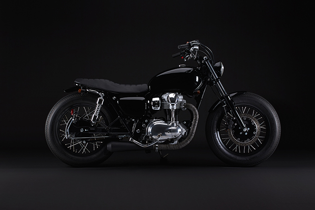 BACK IN BLACK: 2012 Kawasaki W800 by Mike Andrews